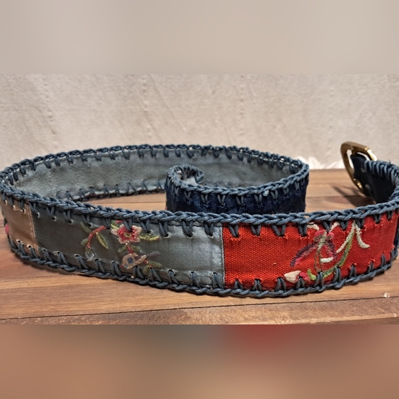 Lucky Brand Floral Patchwork Belt 40" - Picture 5 of 5